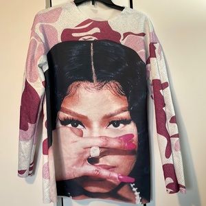 Never worn before, small, Jurllyshe shirt